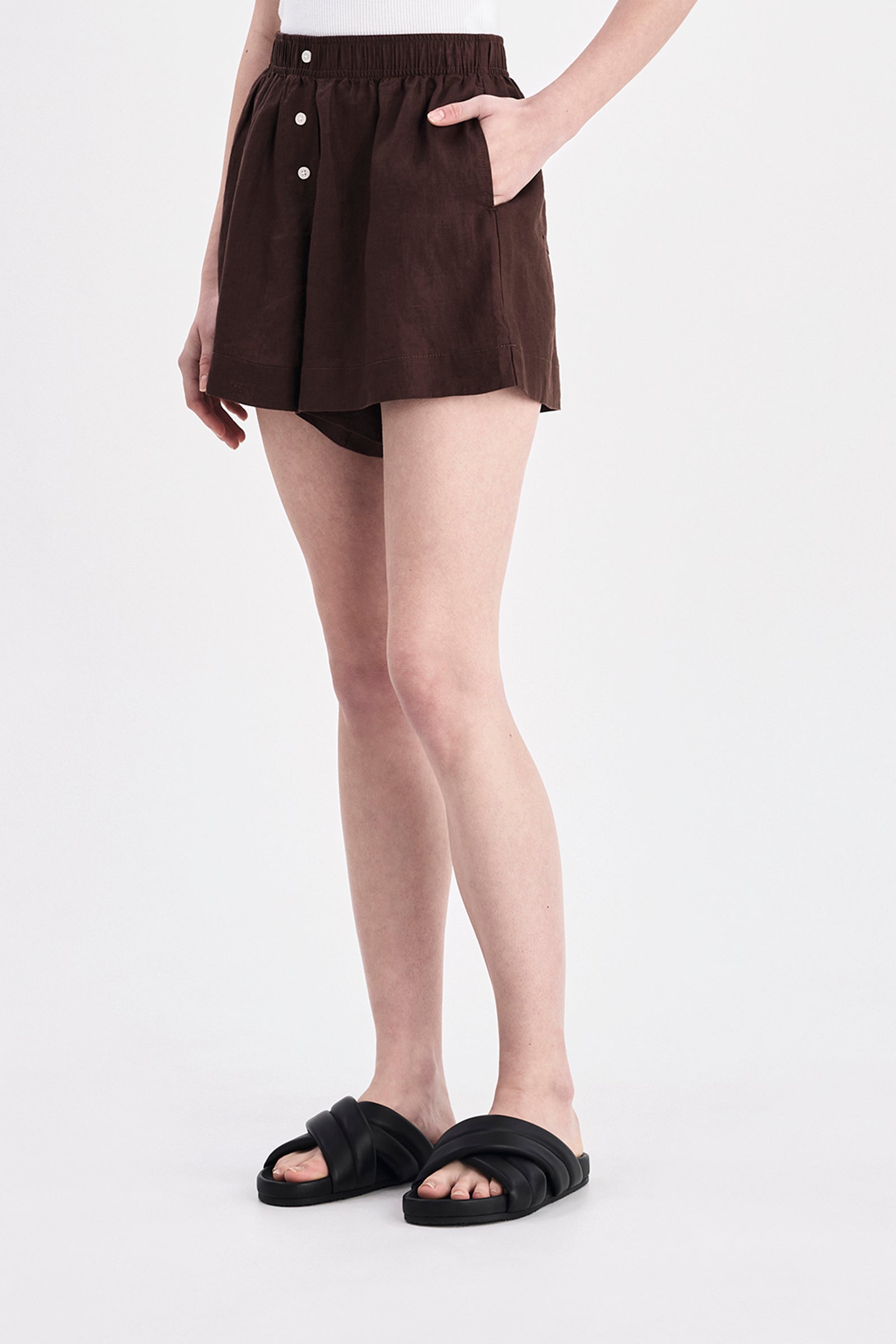 Lounge Linen Short Chocolate 