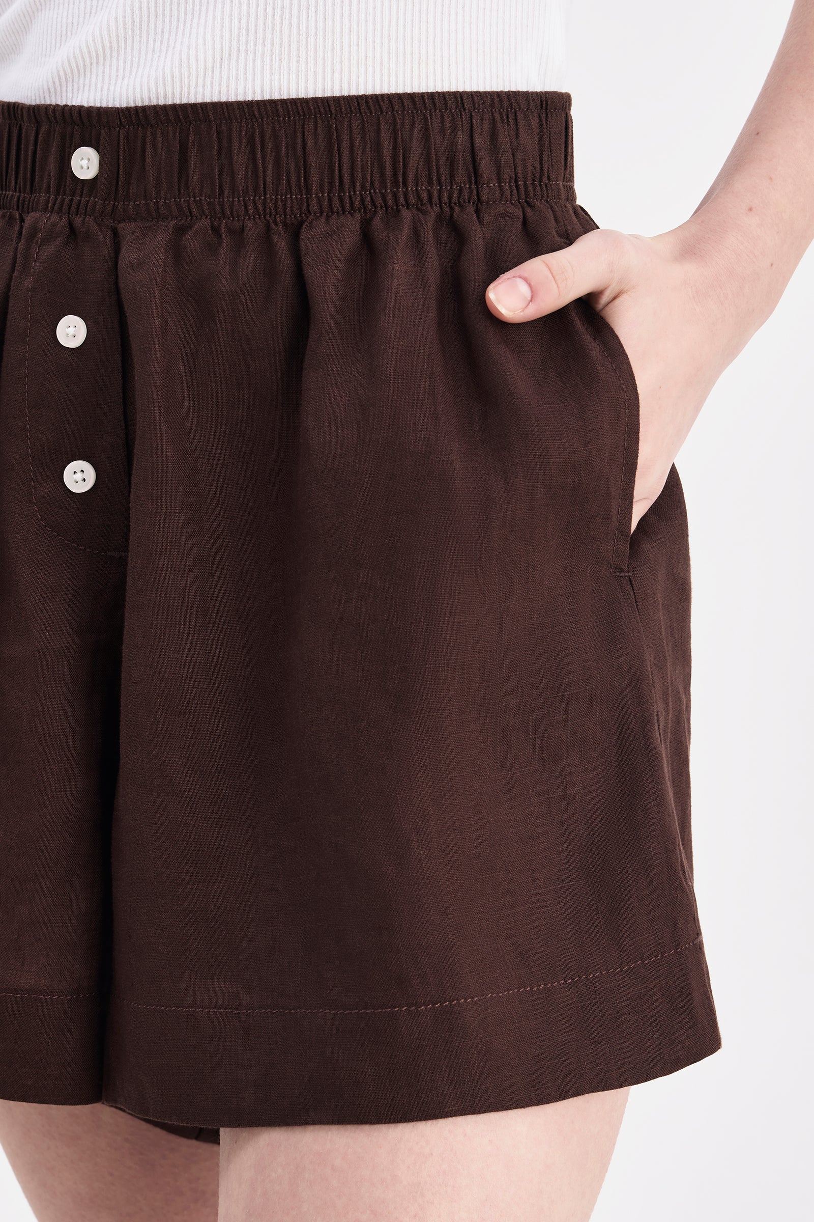 Lounge Linen Short Chocolate 