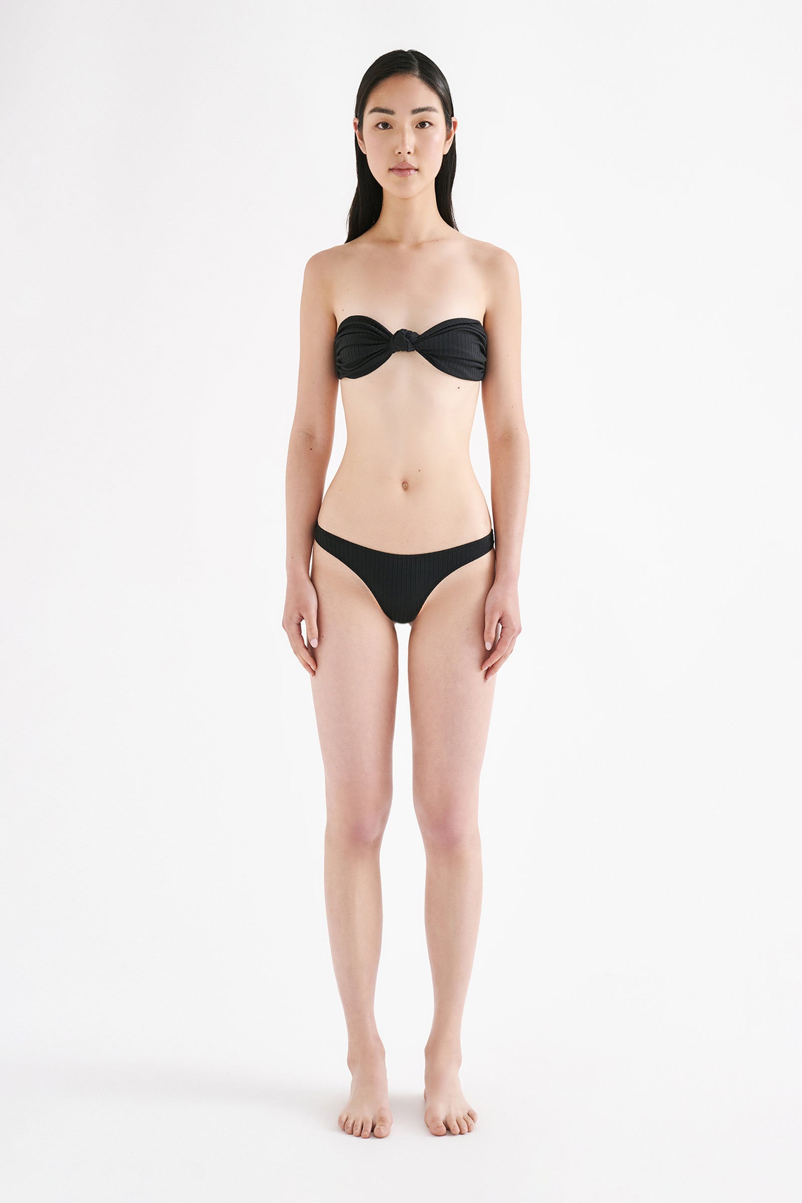 Rib Knot Front Black 
