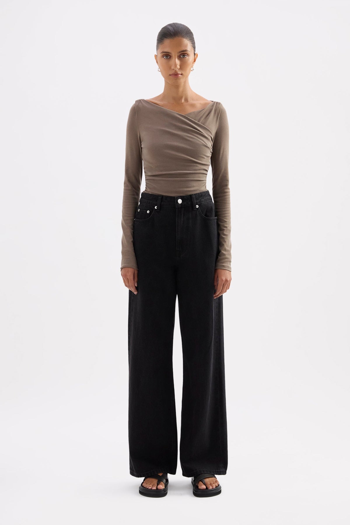 Daniya Ls Top Truffle 