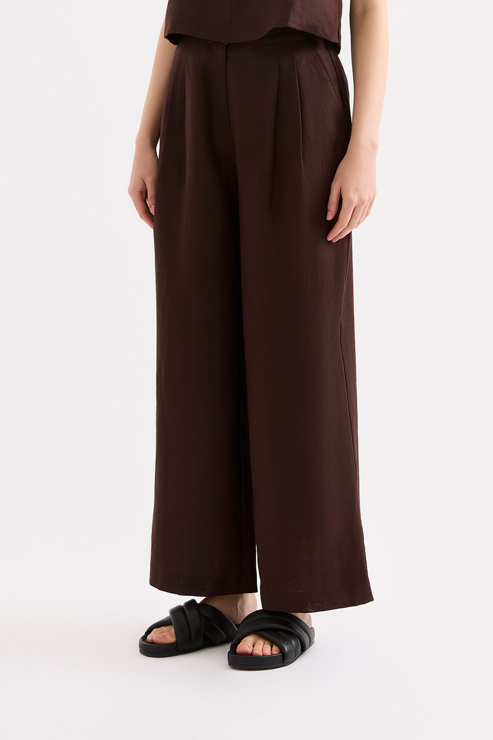 Raven Cupro Pant Raisin 