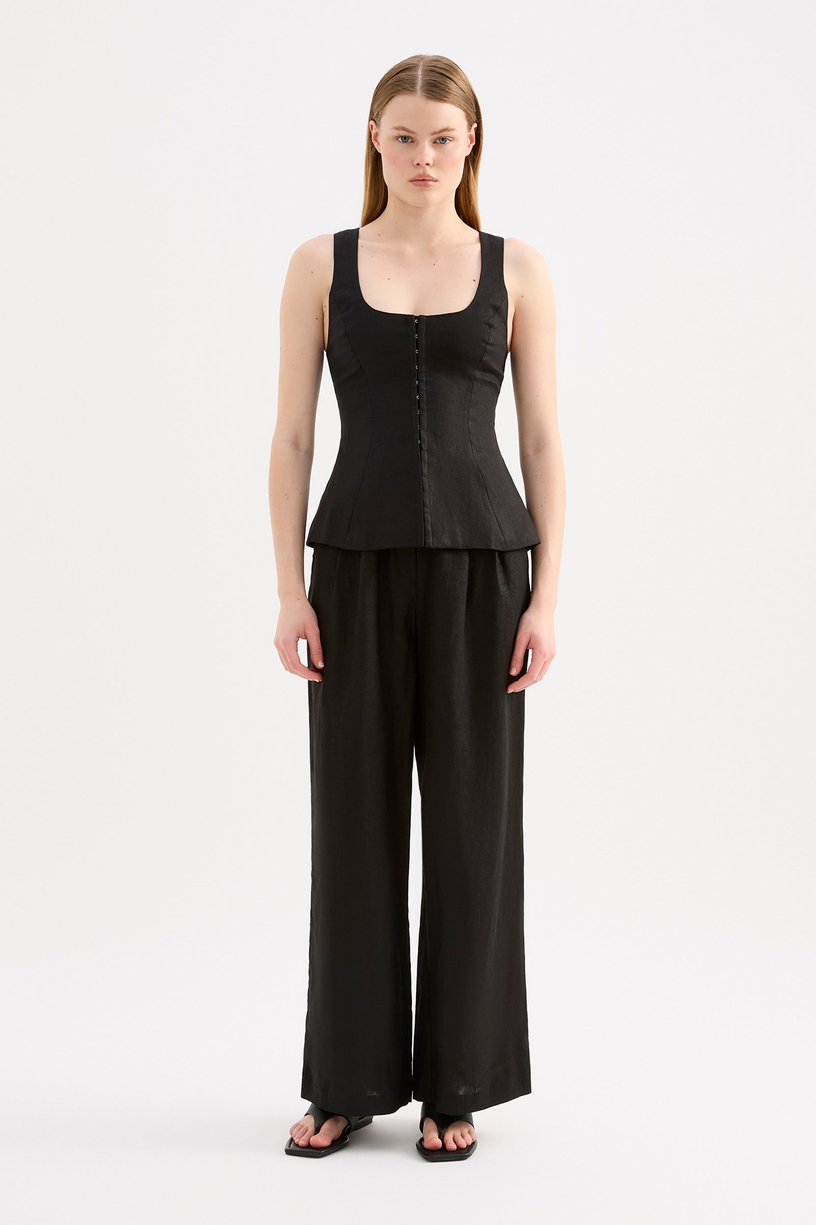 Quinn Linen Vest Black 