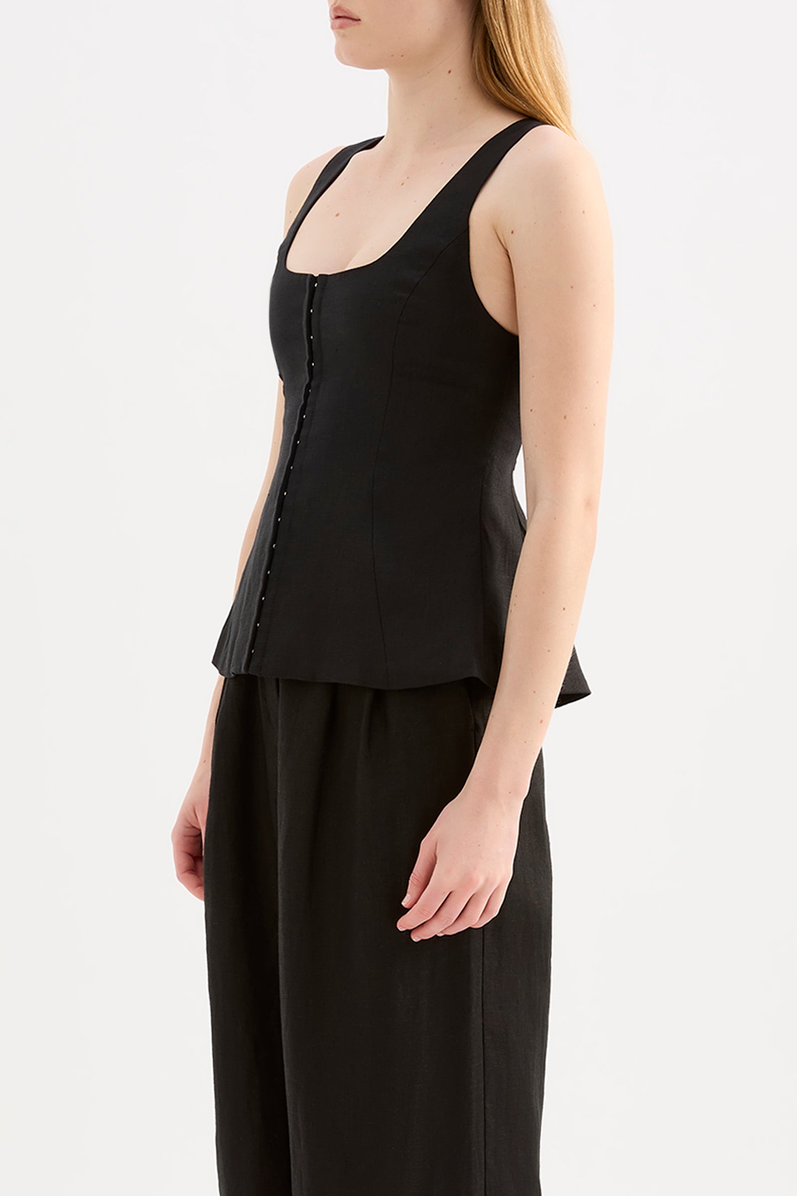 Quinn Linen Vest Black 