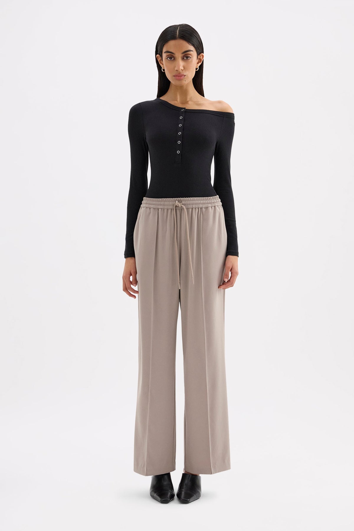 Quincy Pant Almond 
