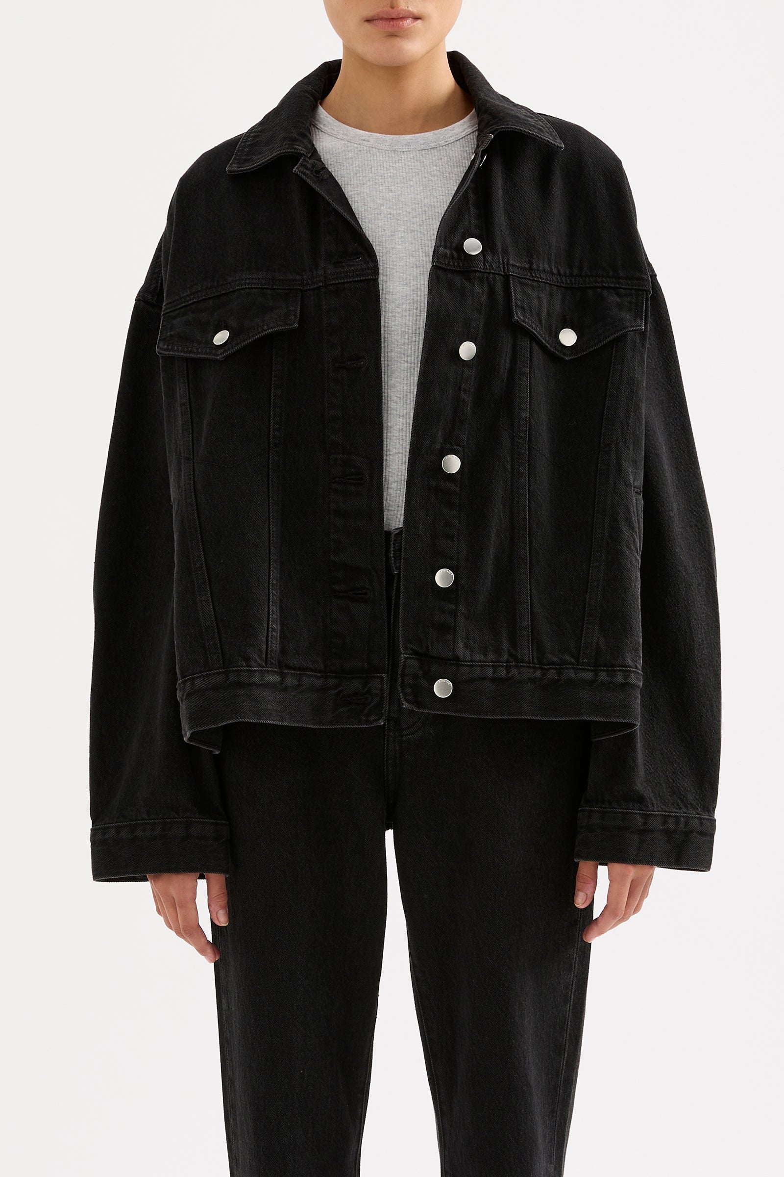 Sia Denim Jacket Vintage Black 