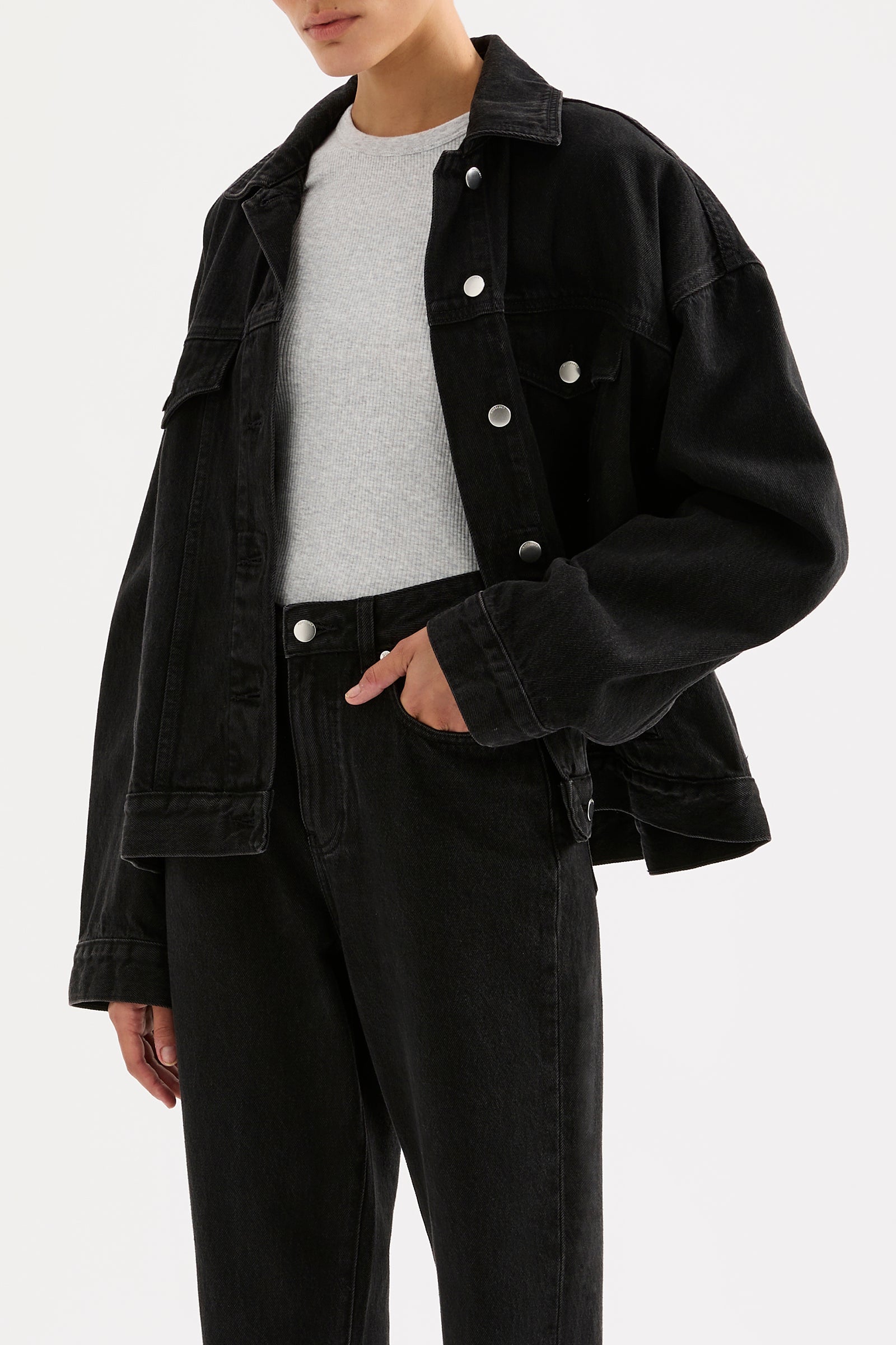 Sia Denim Jacket Vintage Black 