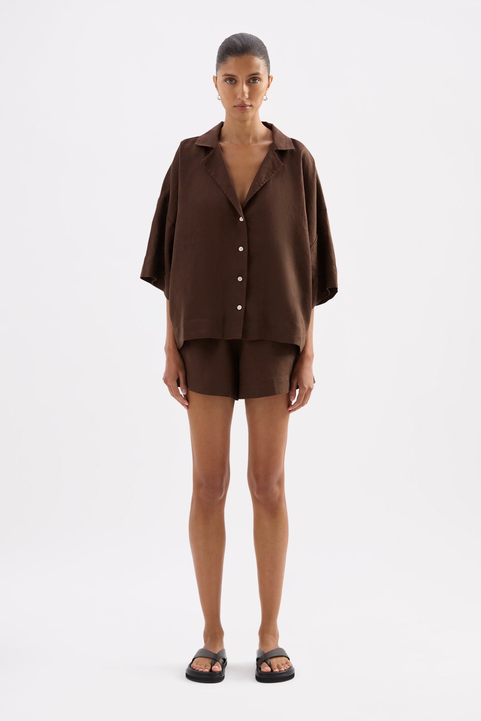Lounge Linen Short Chocolate 