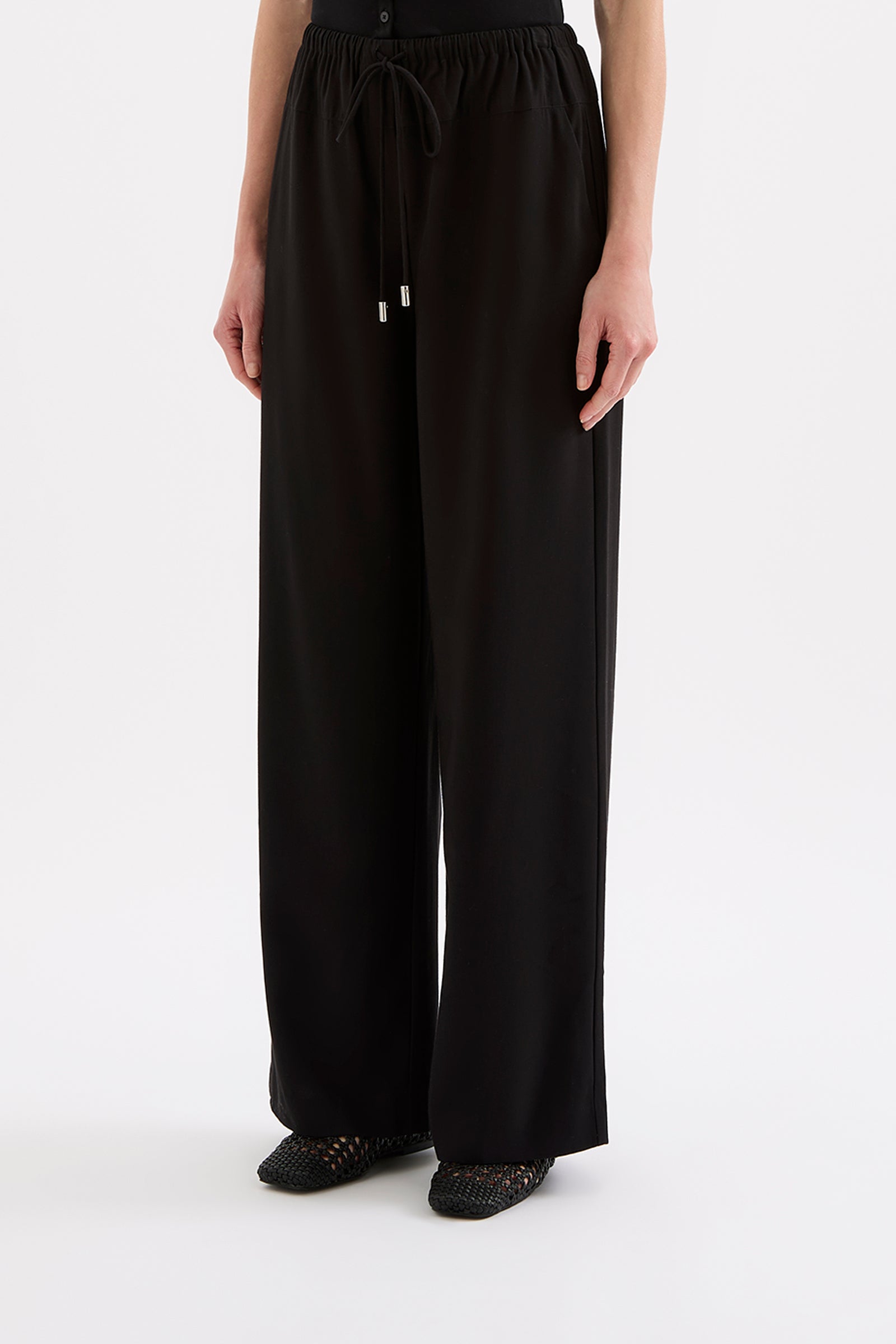 Ila Pant Black 